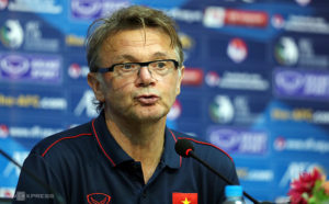 hlv-troussier-tuyen-bo-muc-tieu-da-world-cup-chinh-la-ly-do-toi-muon-dan-dat-d